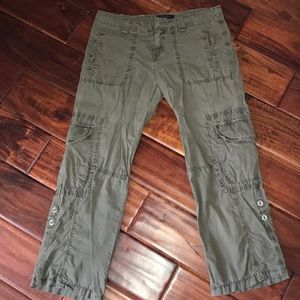 Green cargo Capri pants